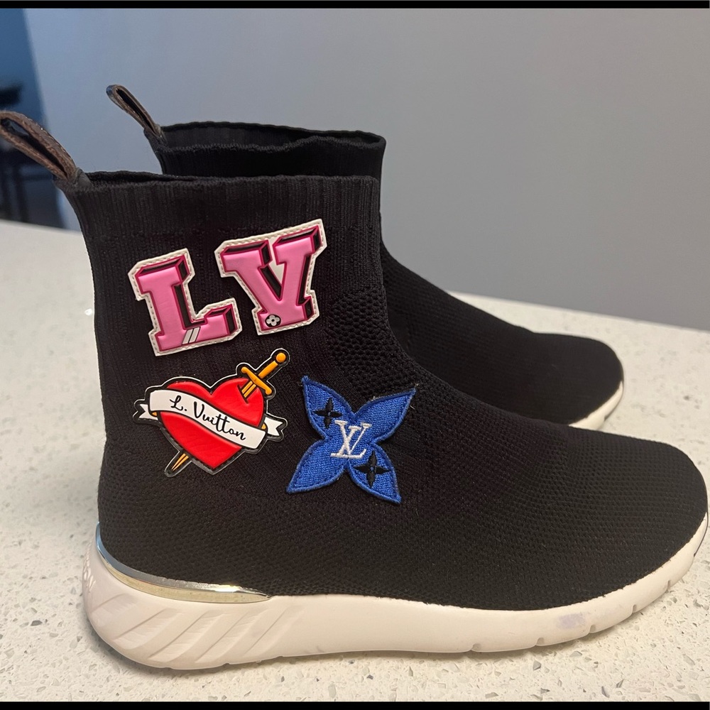 Louis Vuitton shoes, worn once, size 5, do not have the box or it came from.